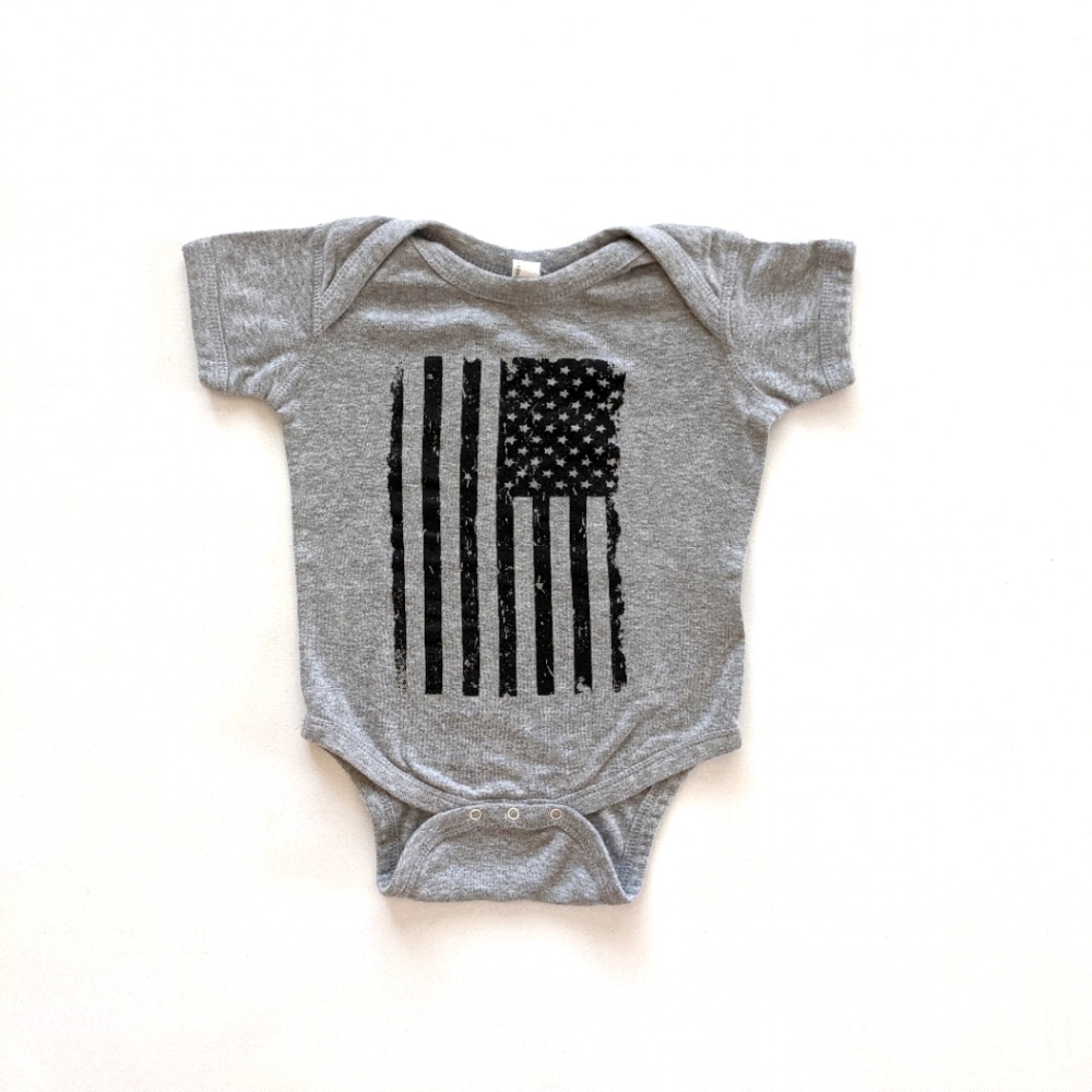 Rabbit Skins American Flag Short Sleeve Onesie Bodysuit